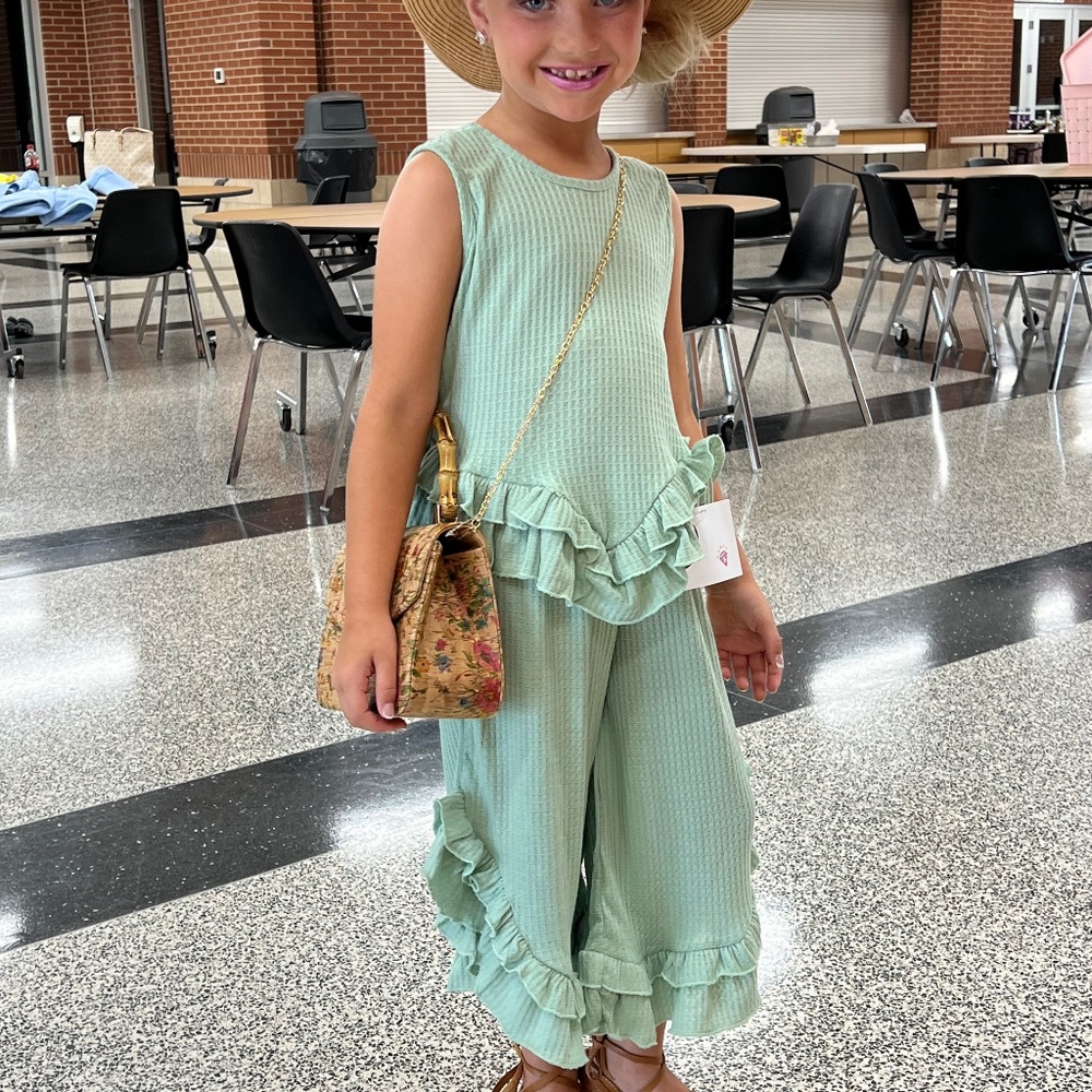 Beachy outfit, girls comfy outfit, beach wear, vacation wear, pageant outfit